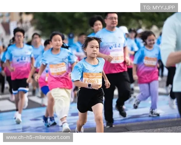 一万七千名跑友齐聚无锡湖湾 在秋日暖阳中畅享奔跑与激情盛宴 一万七千名跑友齐聚无锡湖湾 在秋日暖阳中畅享奔跑与激情盛宴