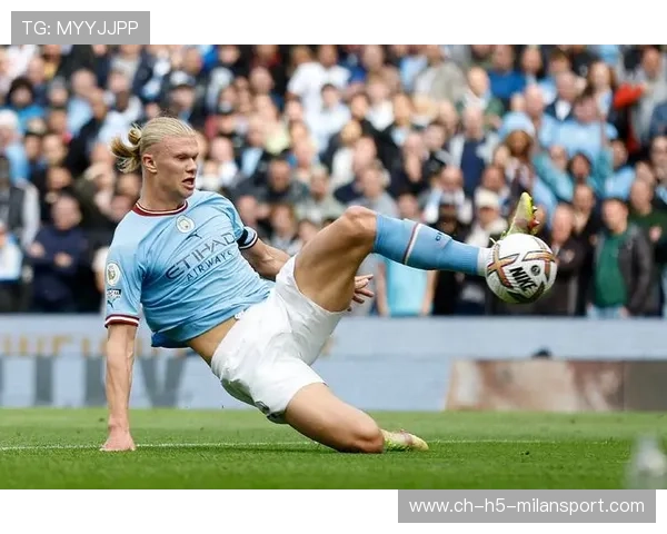 哈兰德赛季数据爆表，射手榜独占鳌头