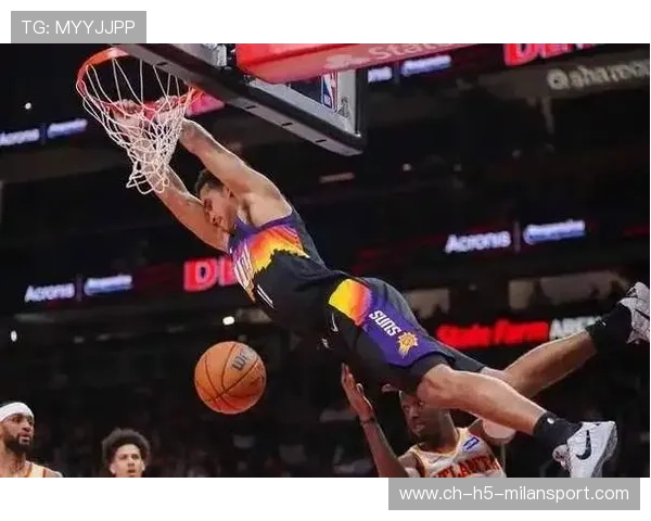 布克突破分球完美,凤凰城攻守转换出色